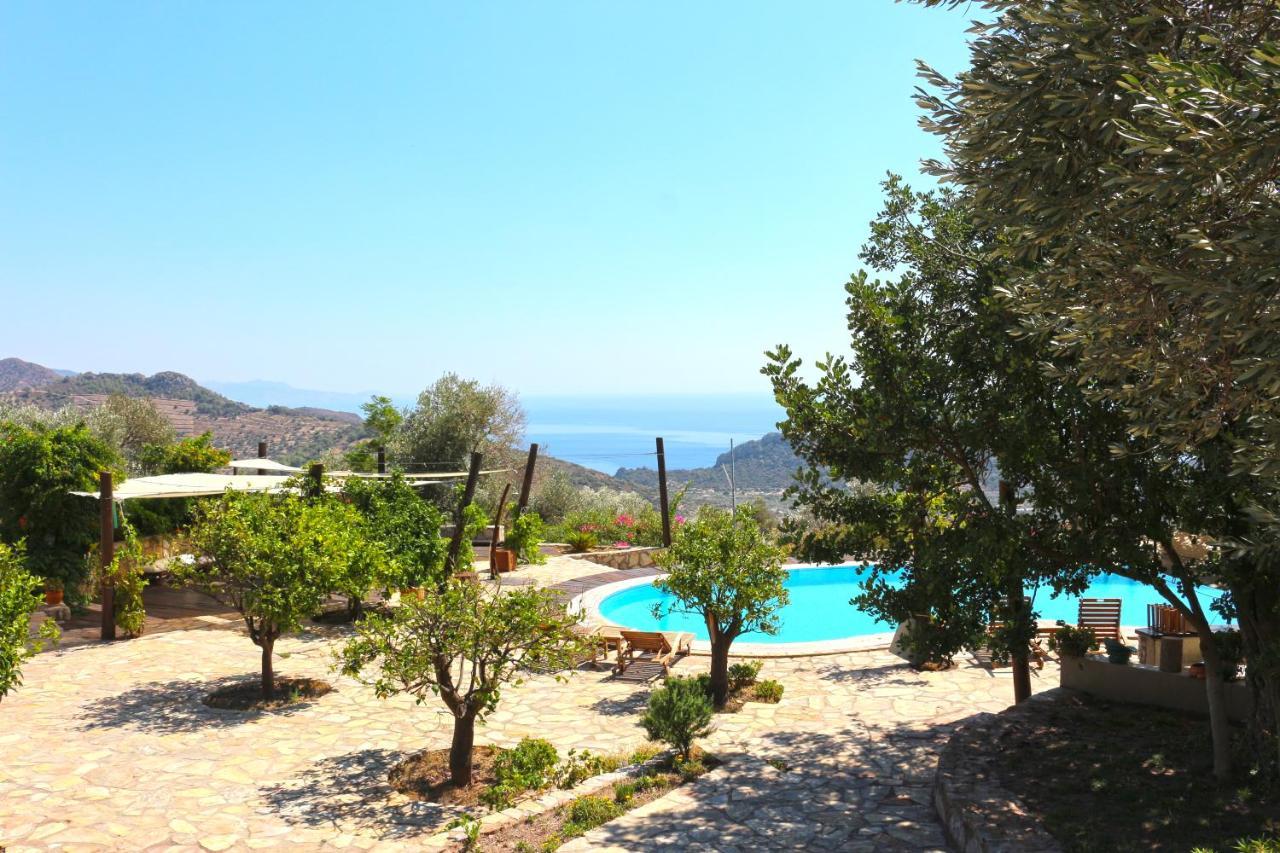 Zephyros Hotel 3*