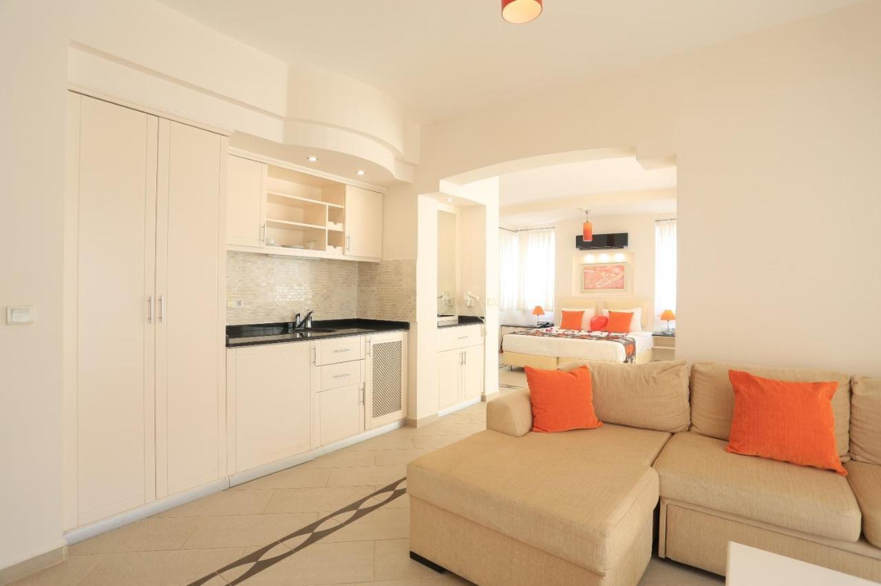 Golden Life Heights Deluxe - Adult Only 4*