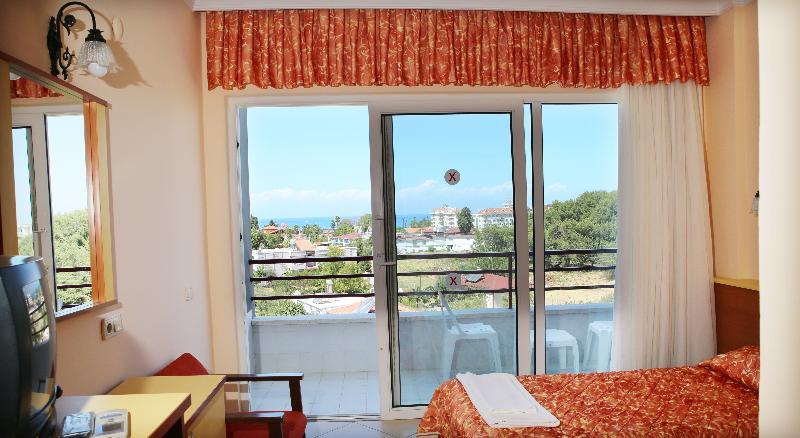 Hotel Kervan Side