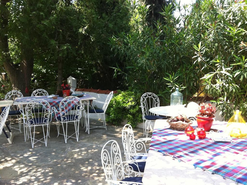 Bakkhos Guest house