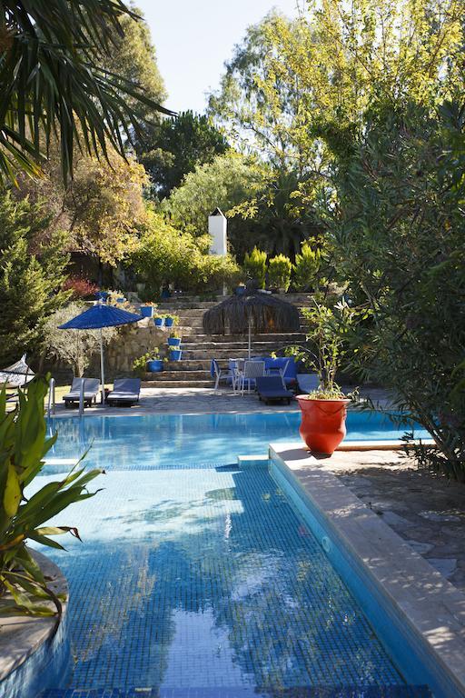 Bakkhos Guest house