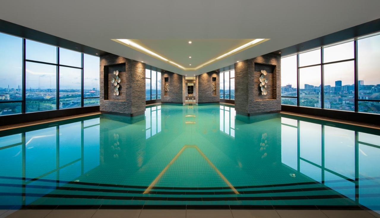 Aparthotel Westside Residences By Rotana 4*