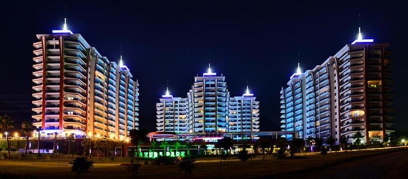 Azura Park Apartment