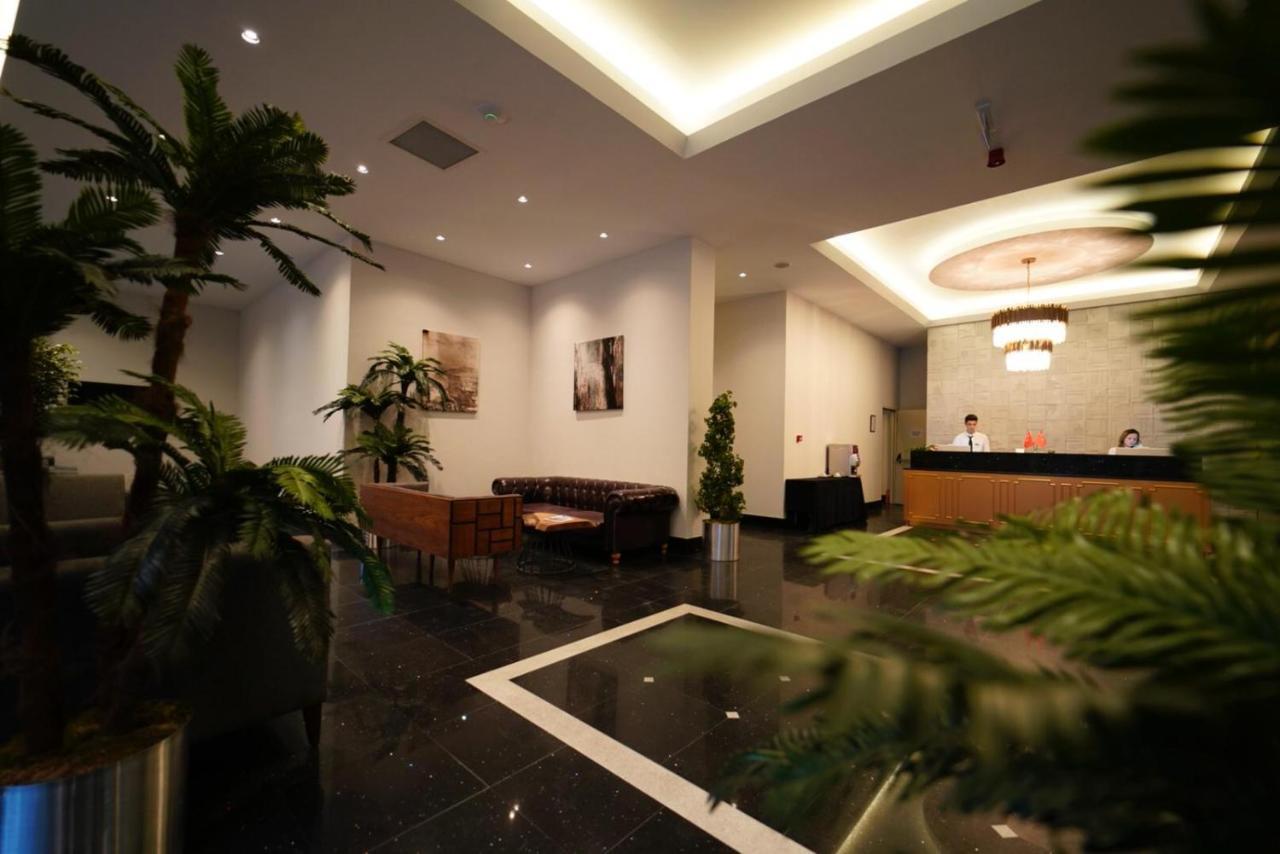 Capella 4*