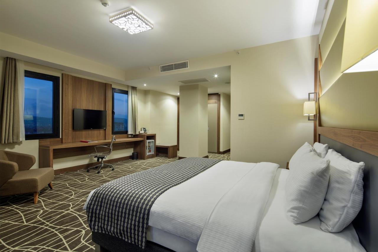 Ramada By Wyndham