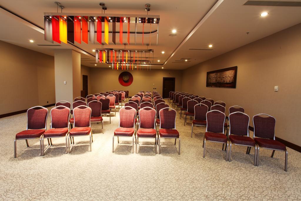 Nevali & Convention Center