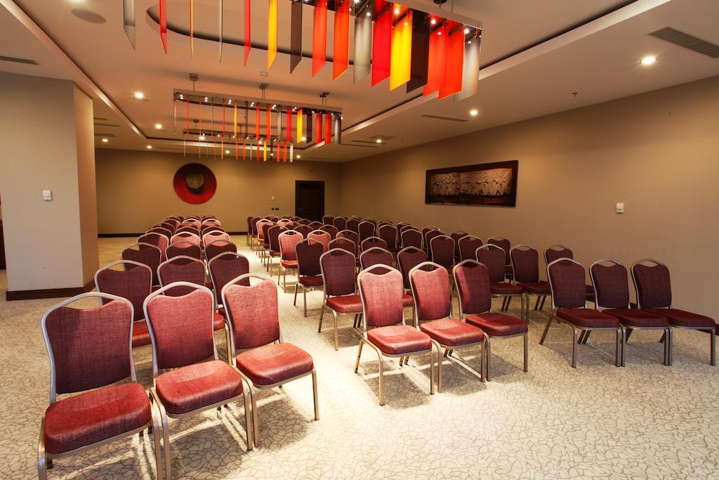 Nevali & Convention Center 5* Sanliurfa