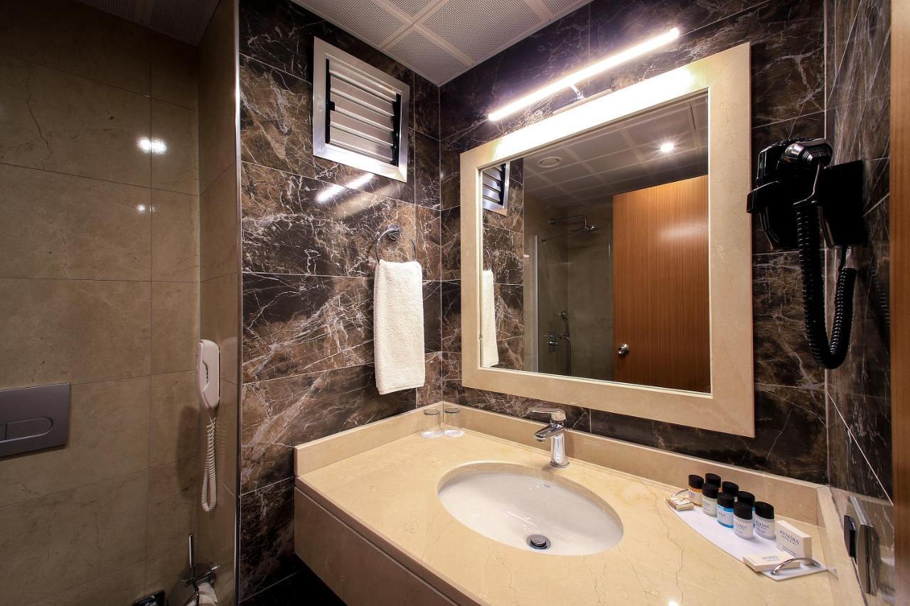 Aymira & Hotel 3*