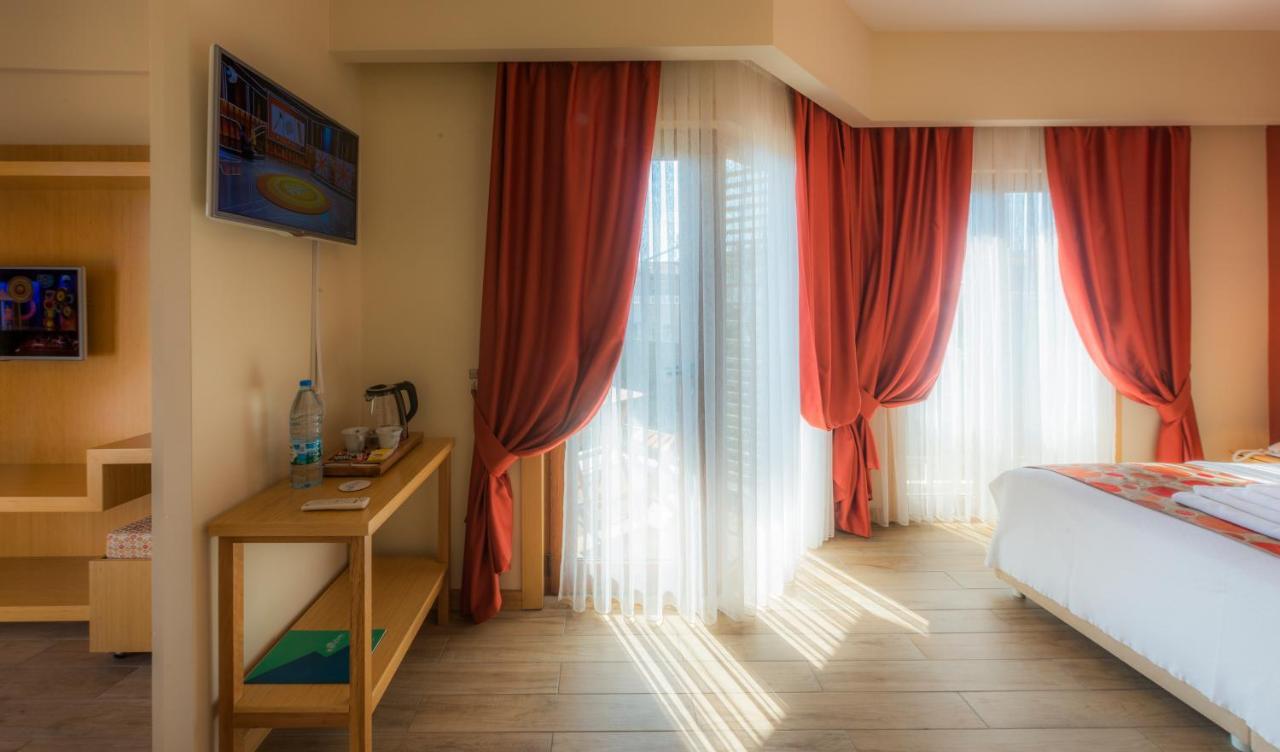 Esida Hotel 3*