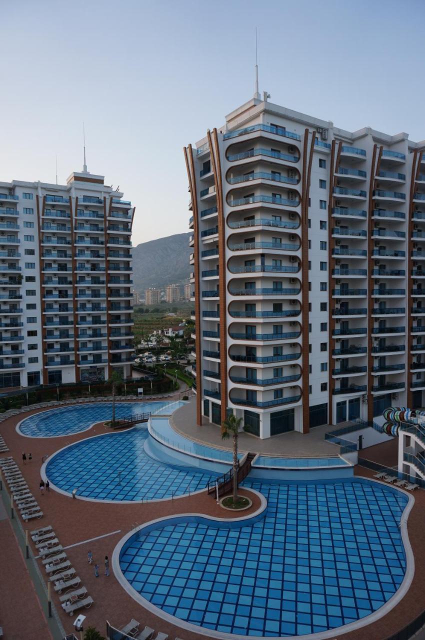 Azura Park Complex Apartment