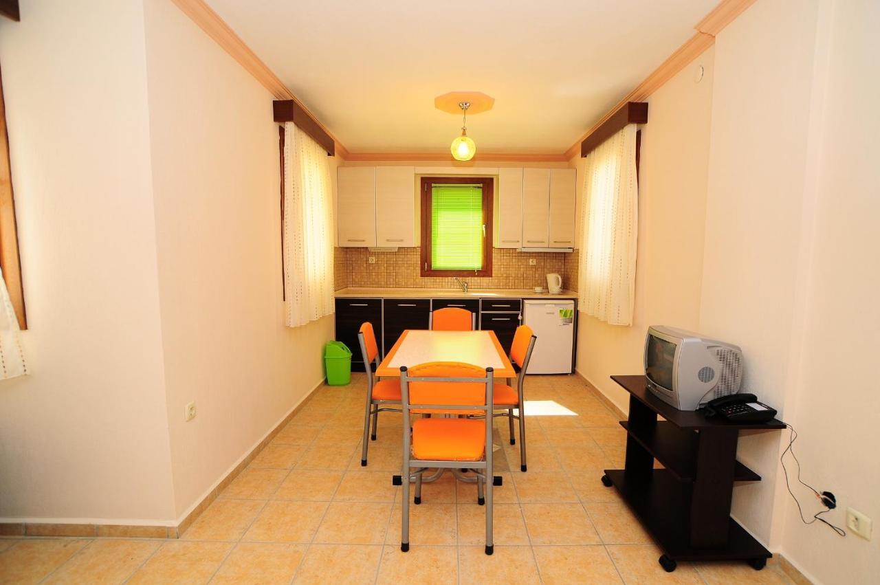 Aparthotel Lemon Tree 2*