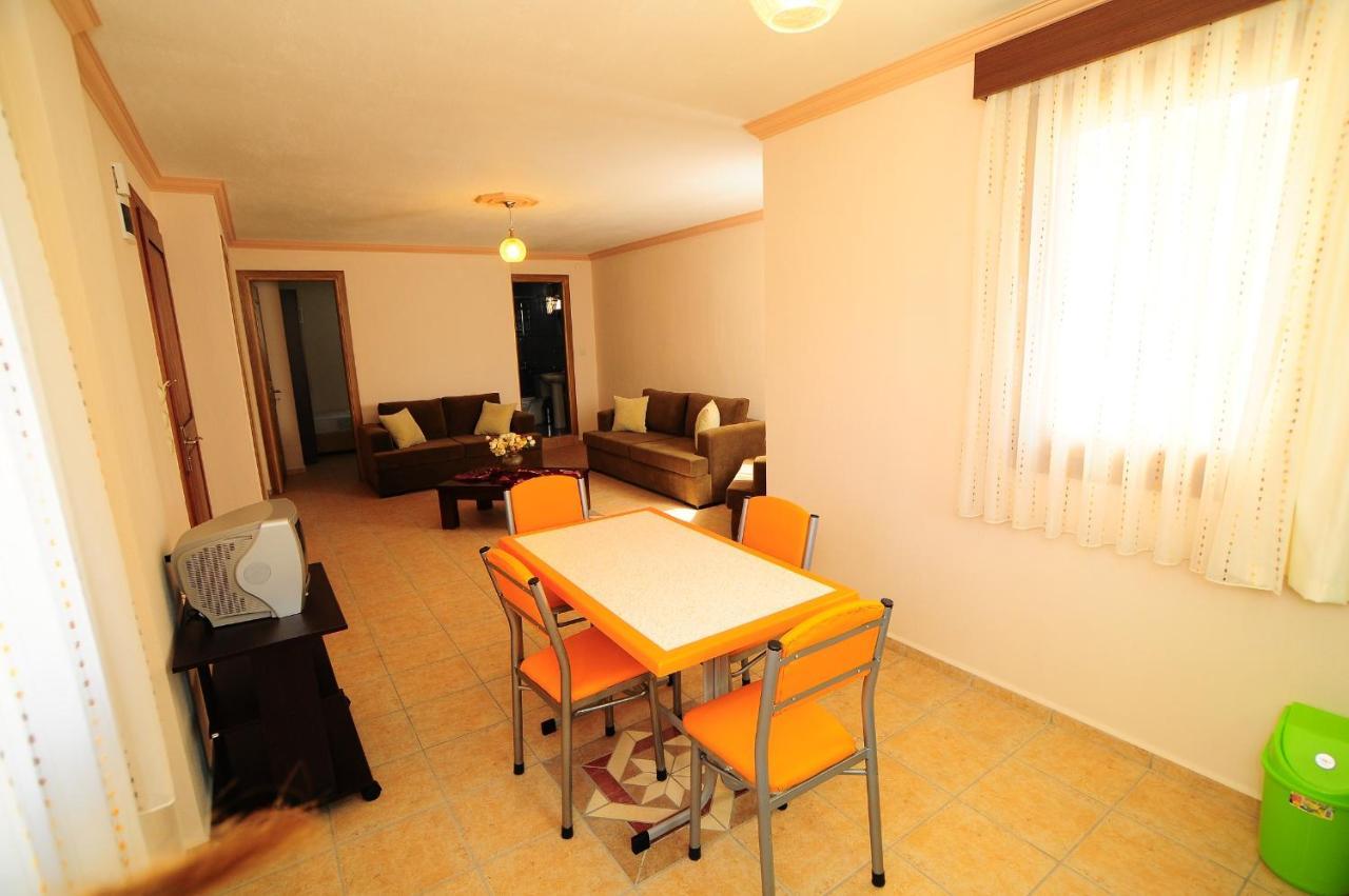 Lemon Tree Aparthotel 2*