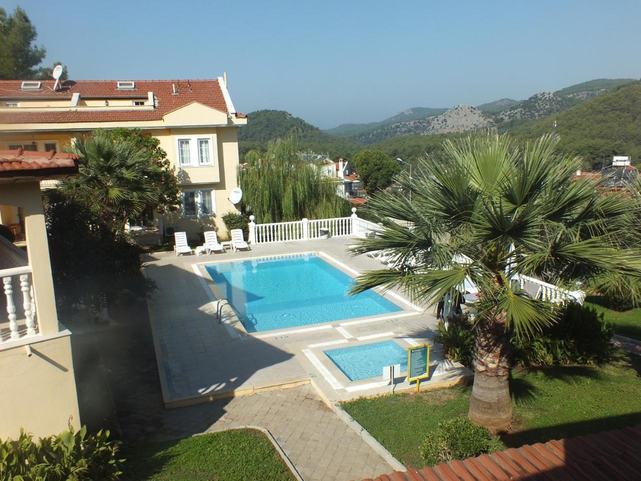 Nicholas Gate F 1 Hotel Oludeniz