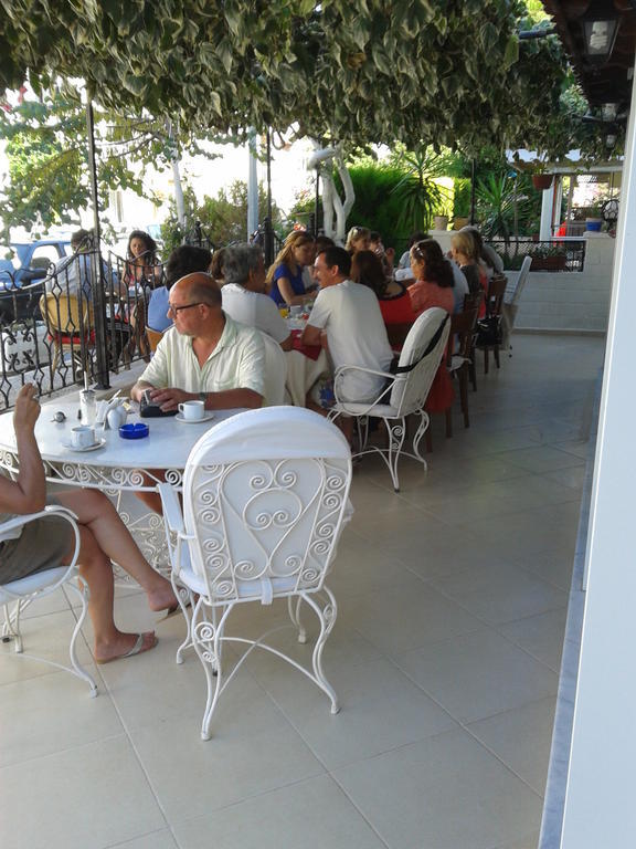 Melaike 3*
