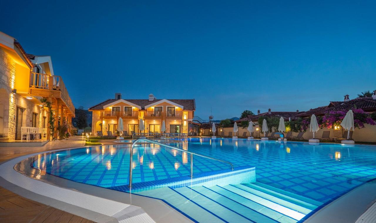 Live Hotel