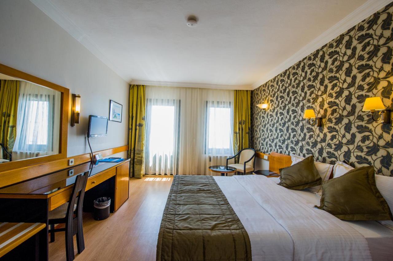 Hotel Eden Gardens 4*