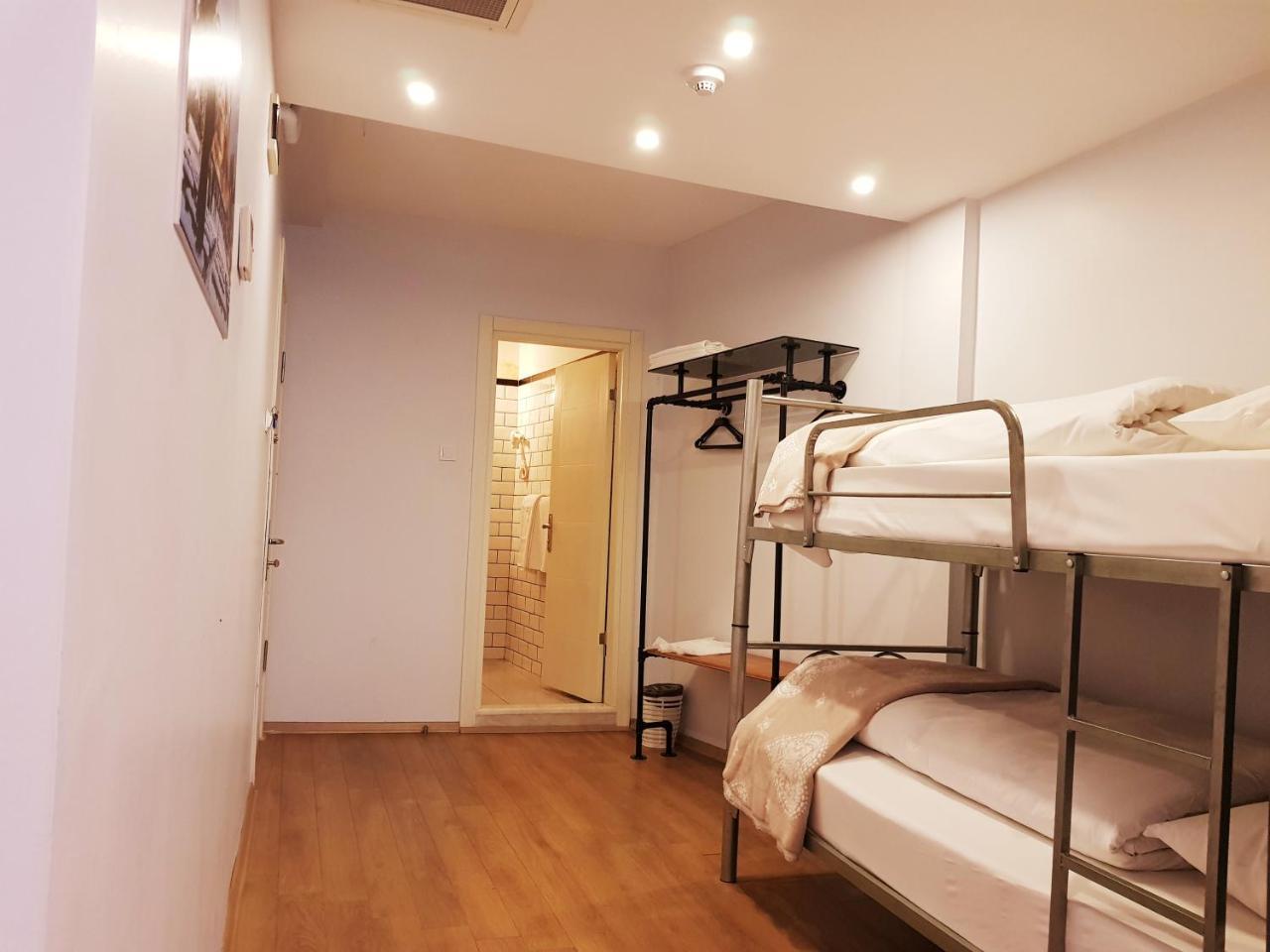 Rumours Hotel 2*