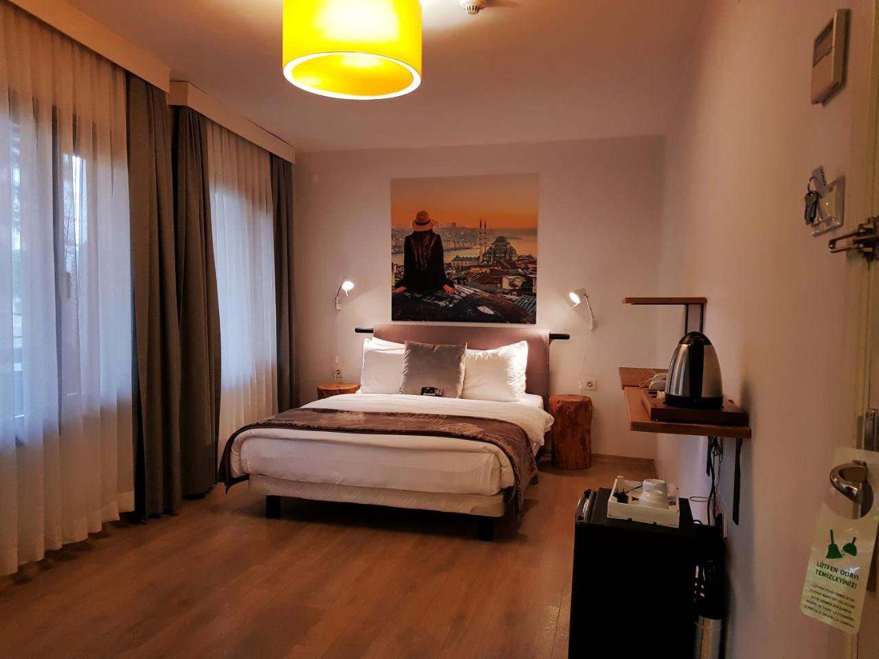 Rumours Hotel 2*