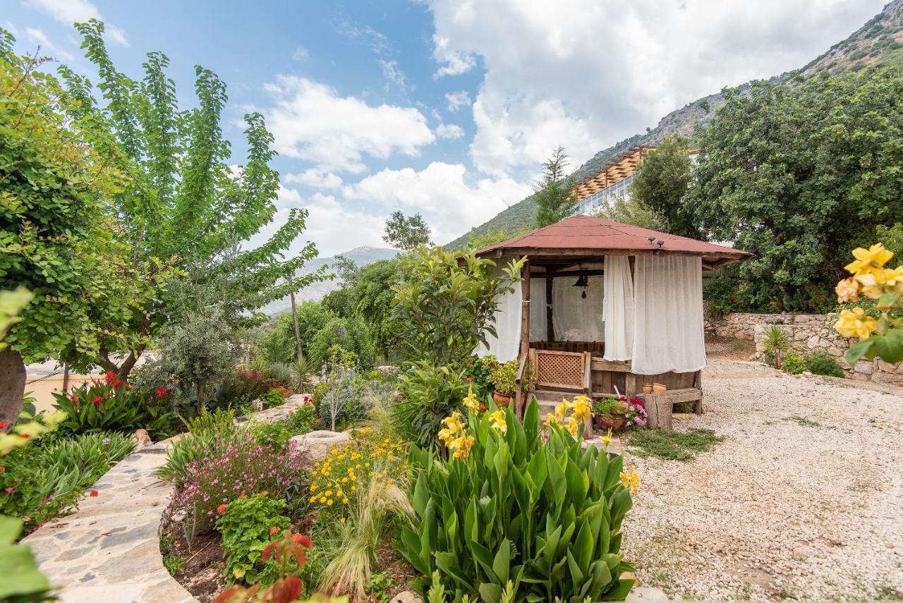 Cennet Bahcesi Kalkan