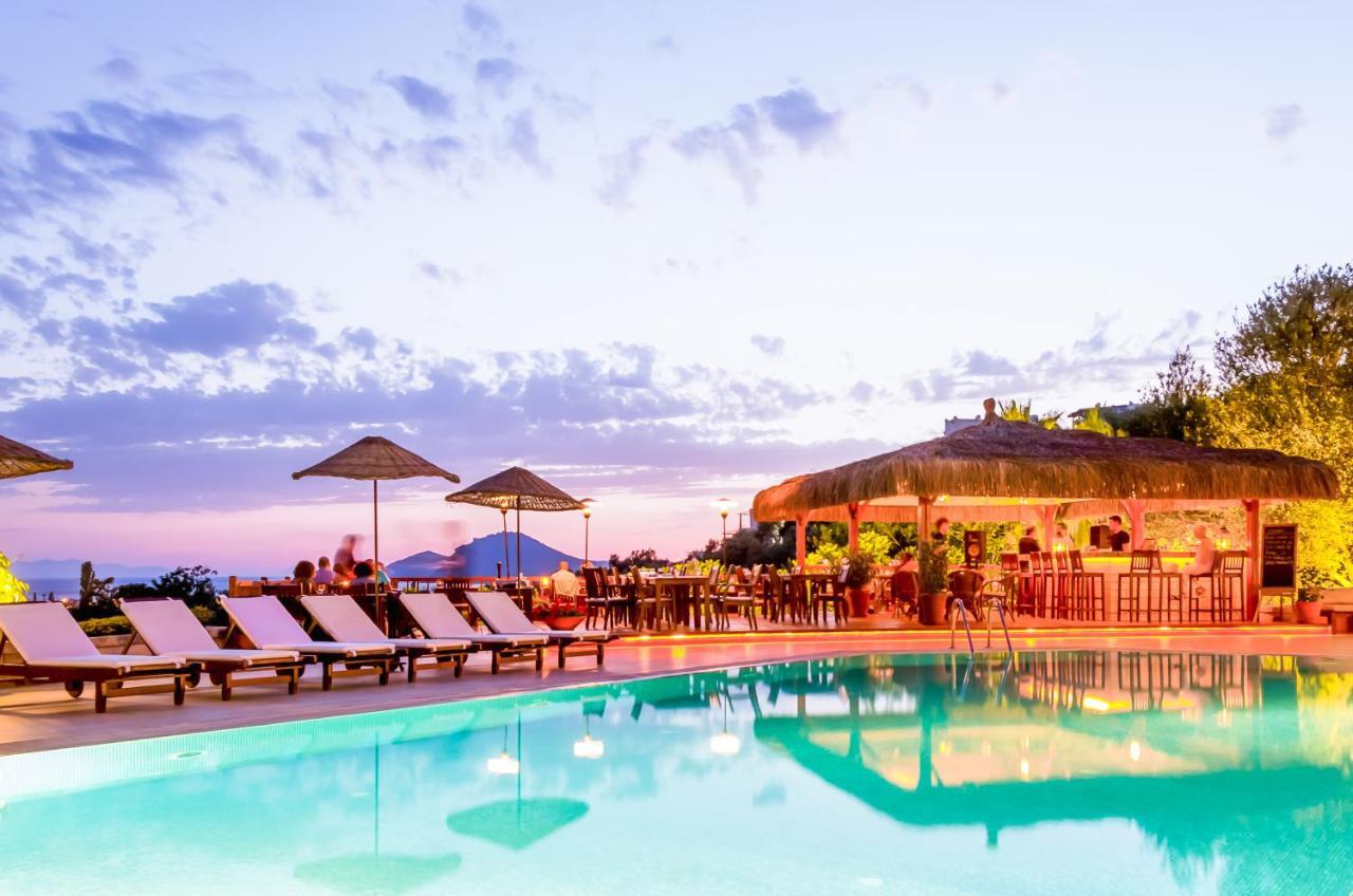 Hotel 4reasons + Bistro | 12+ 4*