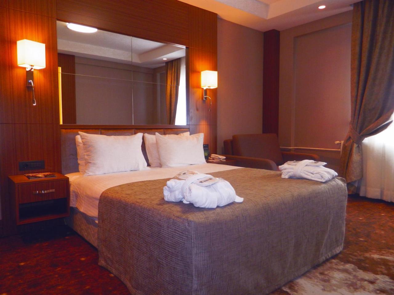 The Green Park 4*
