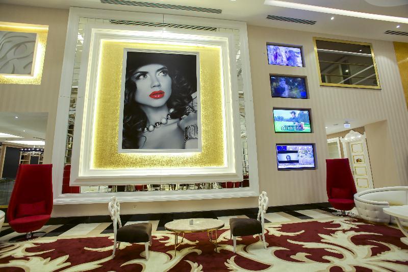 Hotel Azura Deluxe &
