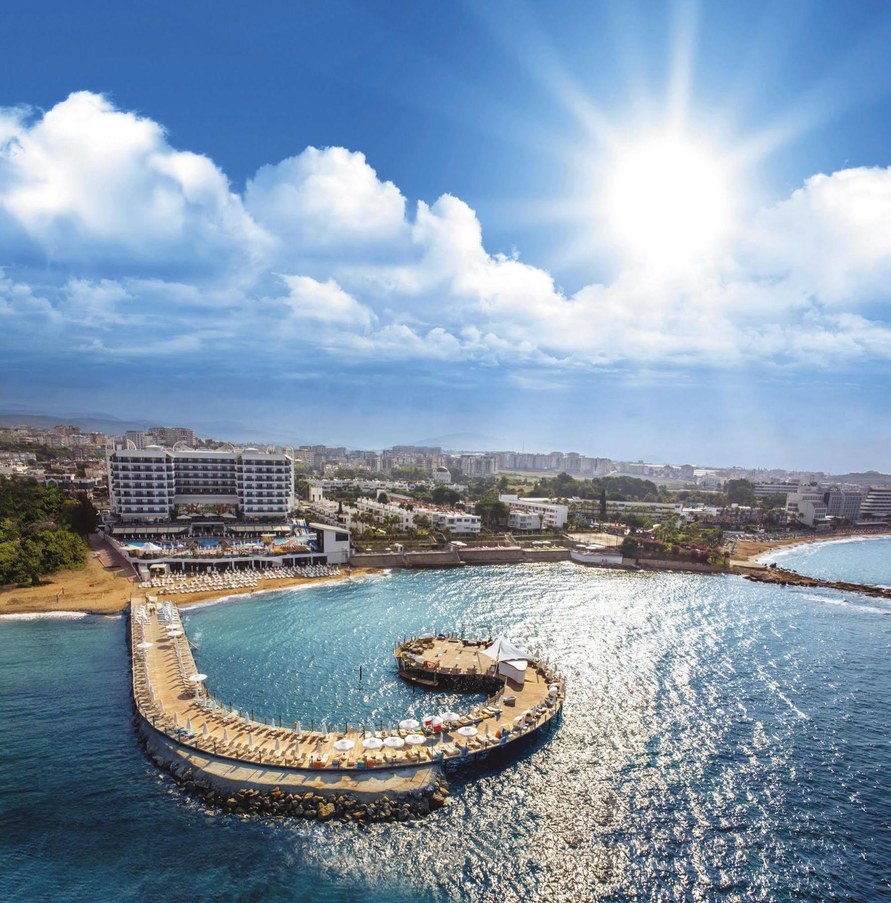 Hotel Azura Deluxe & 5*