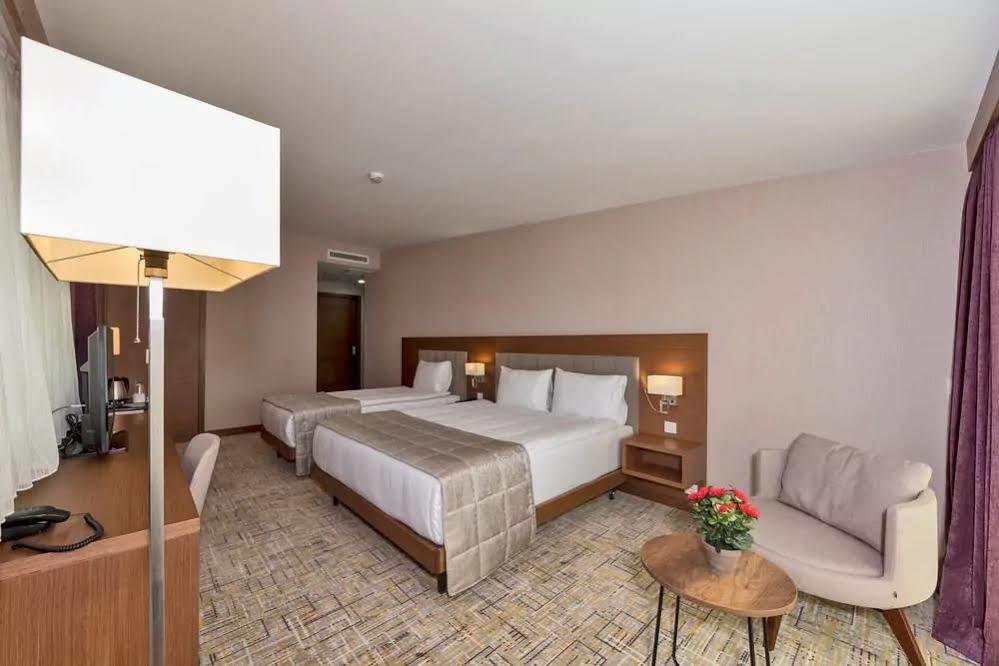 Hotel Land Park 4*