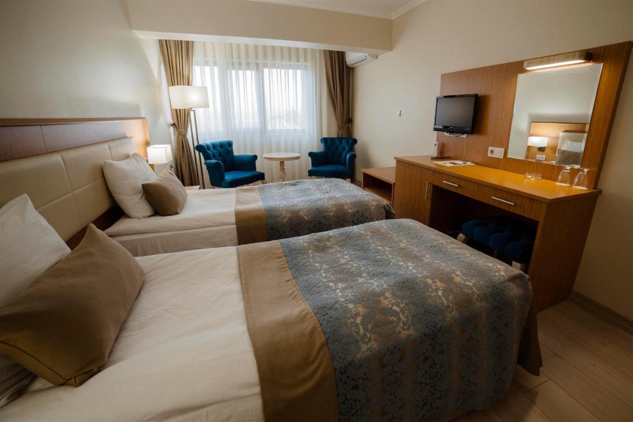 Hotel Patalya Lakeside