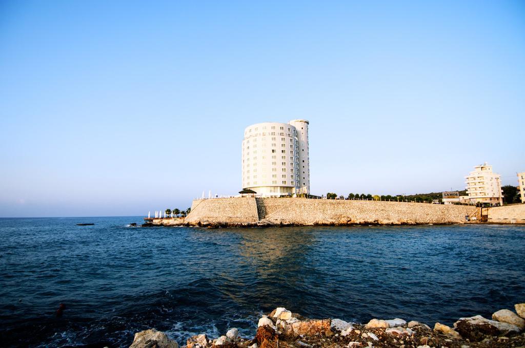 Lamos & Convention Center 5*