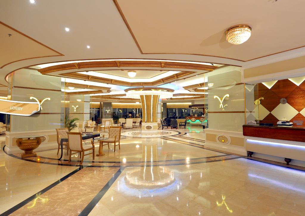 Lamos & Convention Center Hotel 5*