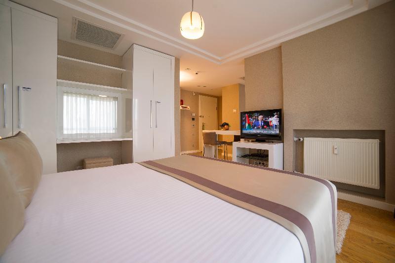 Radisson Residences Avrupa Tem 4*