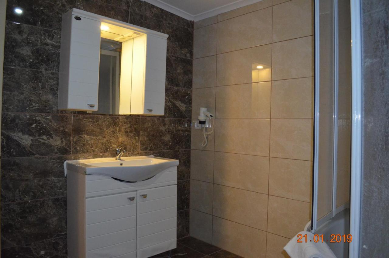 New Penguen Hotel *