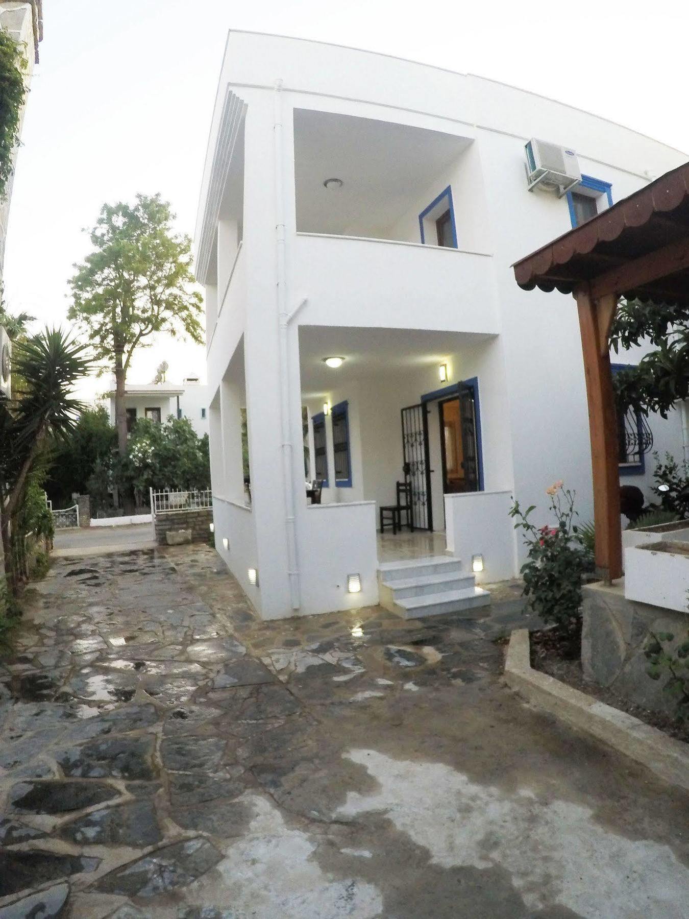 The Hello Hotel 3*