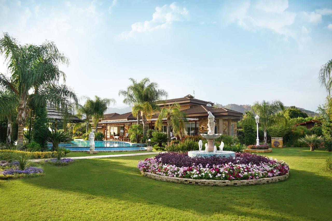 Hera Hotel