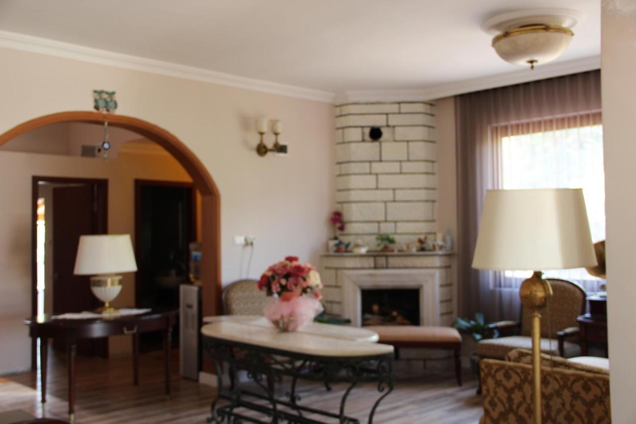 La Casita 2*