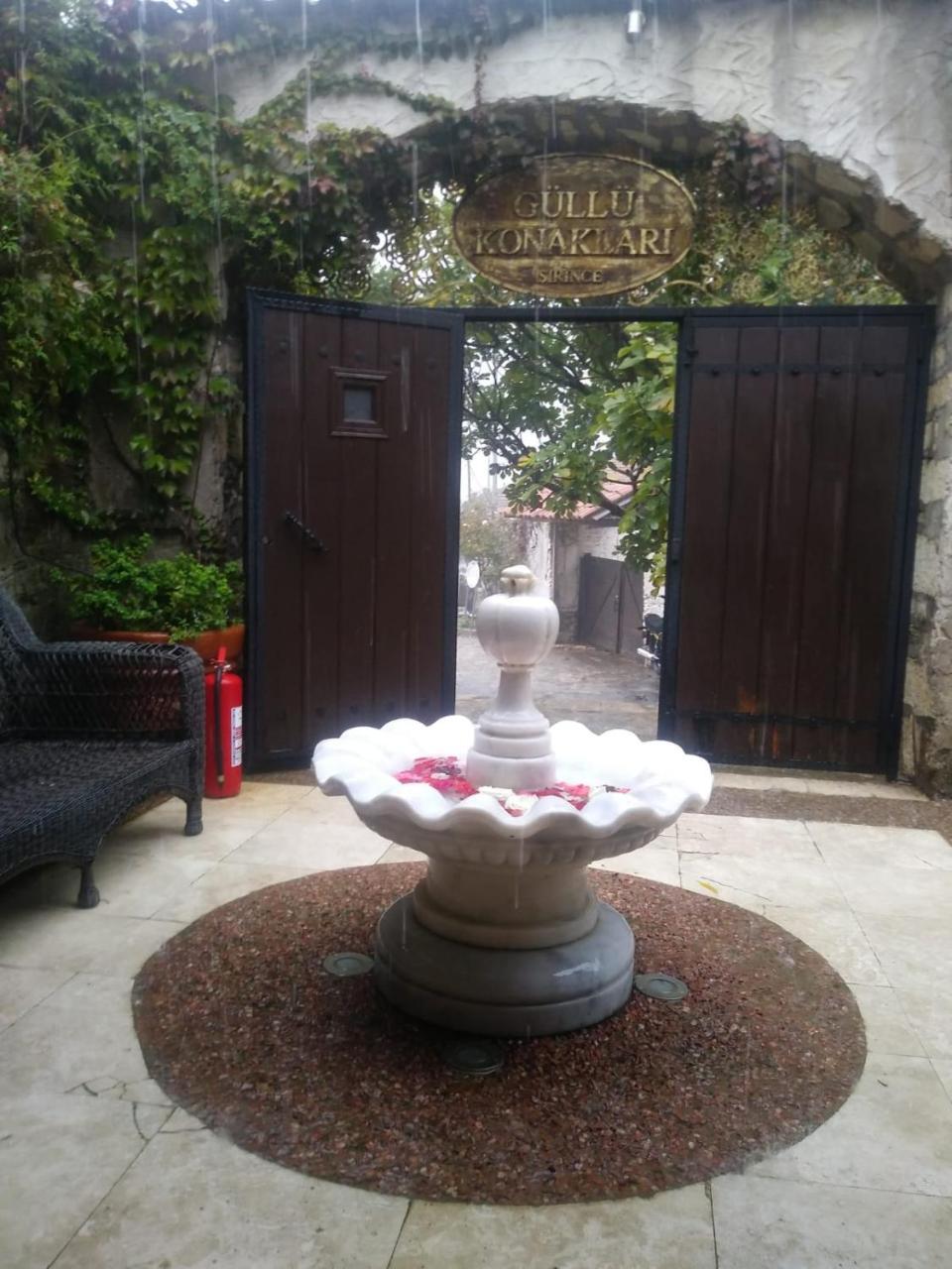 Gullu Konaklari Selcuk