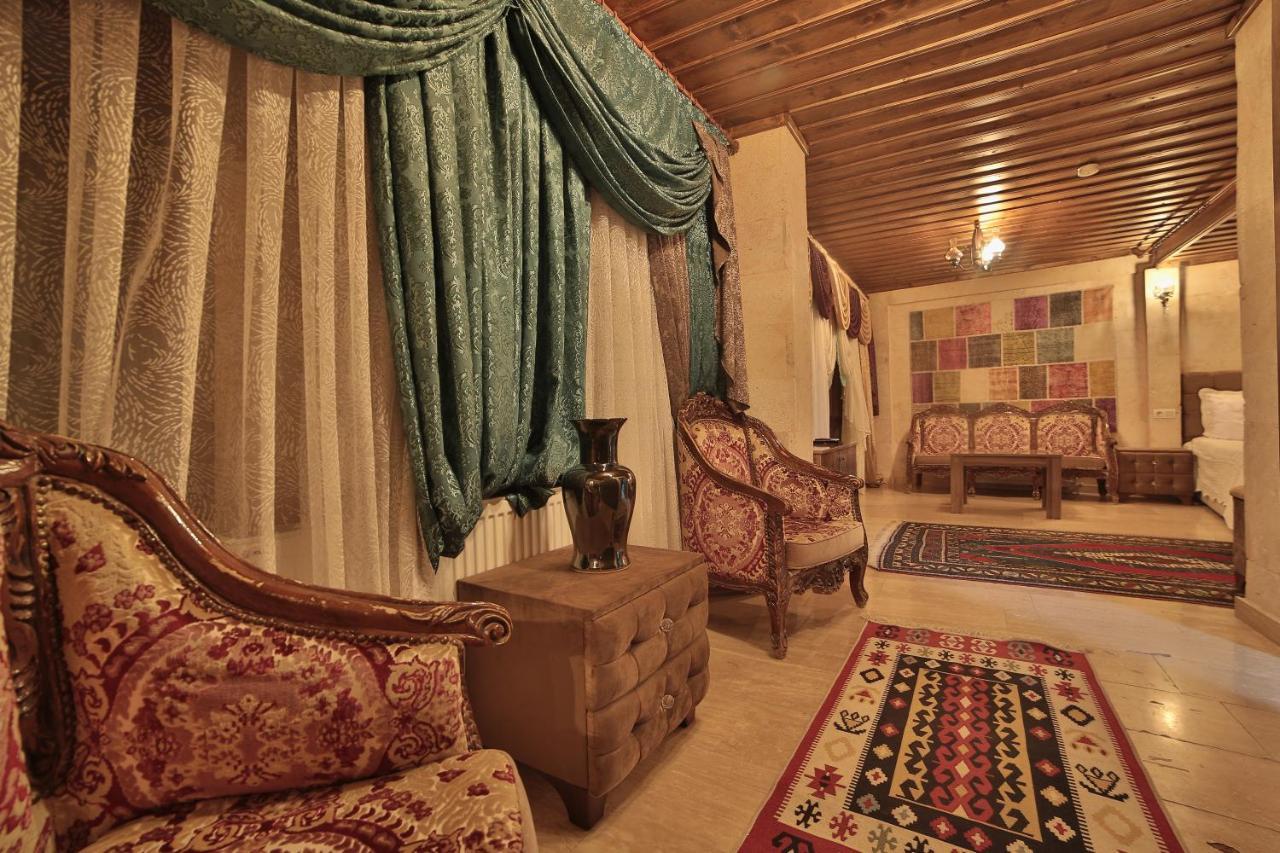 Cave Rooms&pool 2*