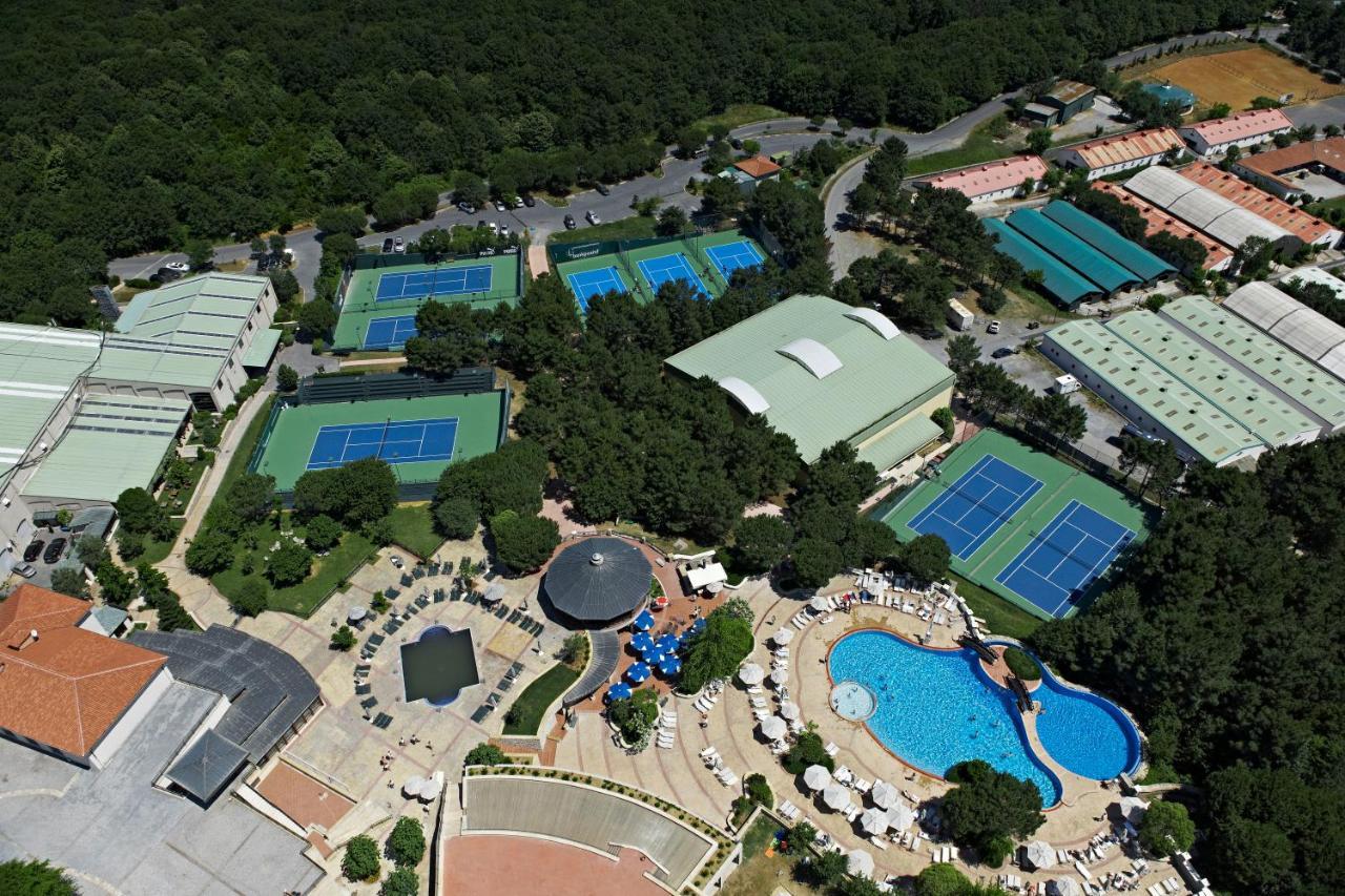 Kemer Country Istanbul Zekeriyakoy