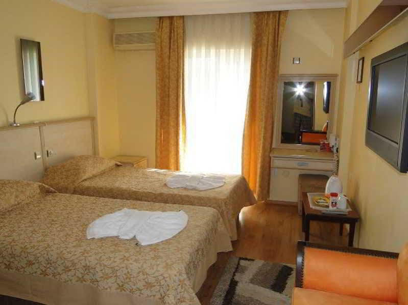 Panormos Hotel 3*
