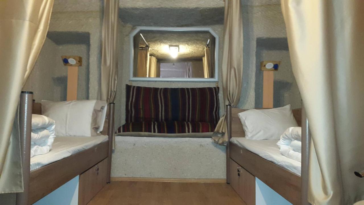 Hostel Cave