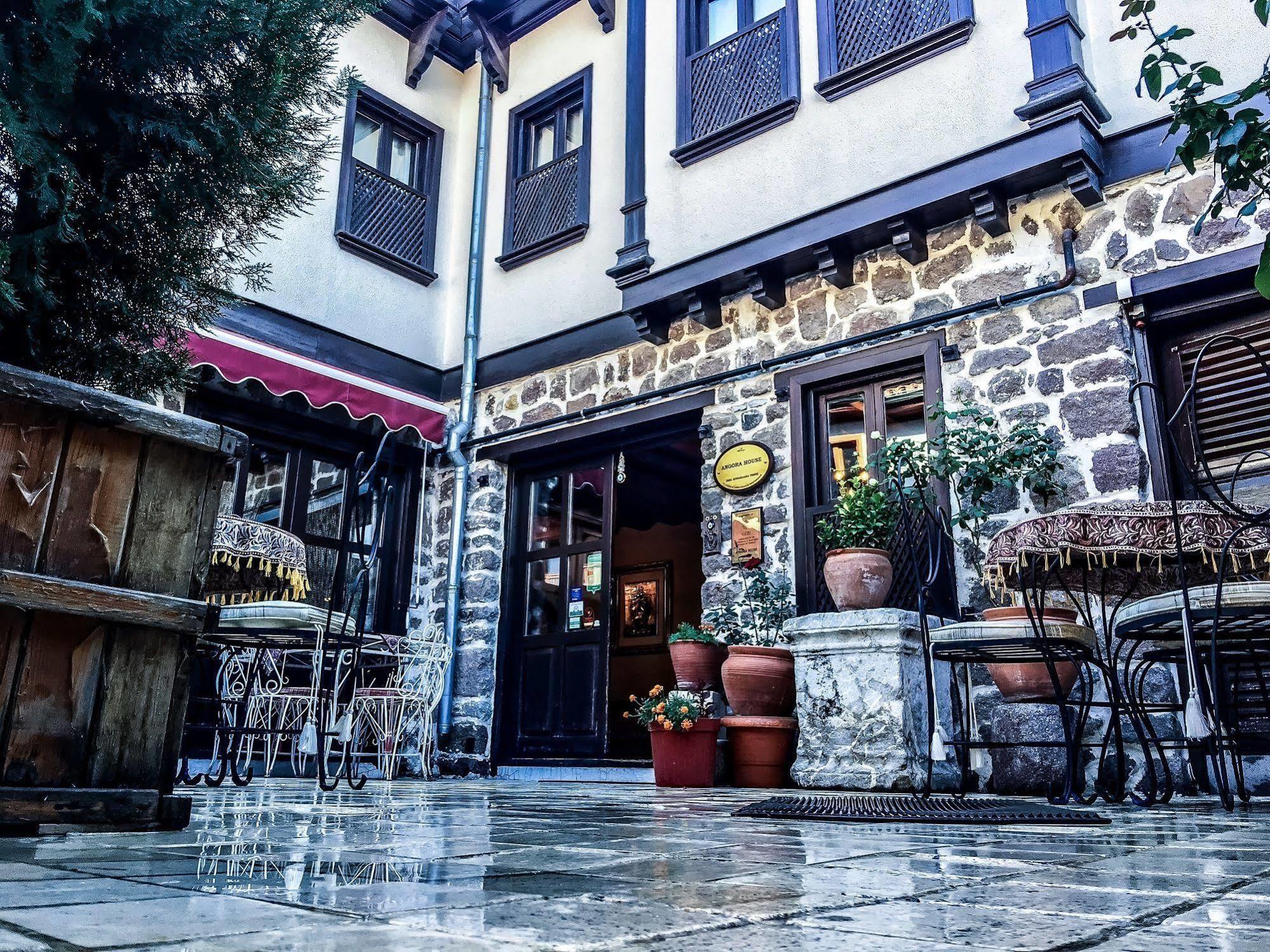 Angora Inn