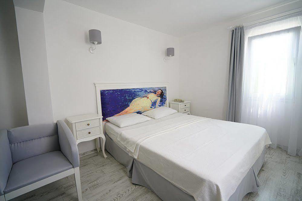 Art Hotel 3*