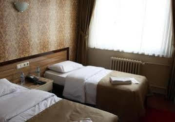 Port Hotel