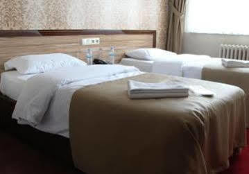Port Hotel