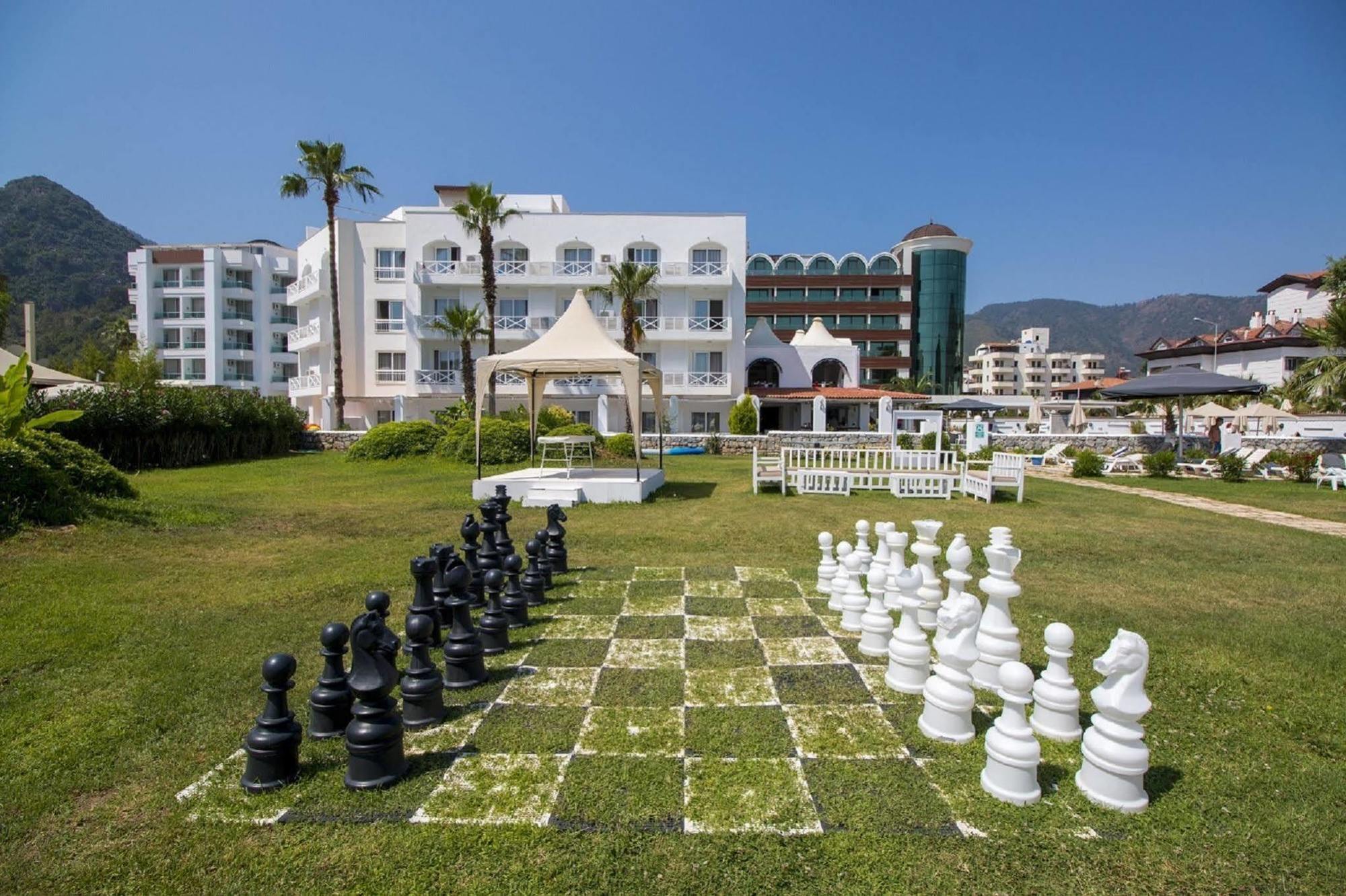 Casa & Blanca (adults Only)