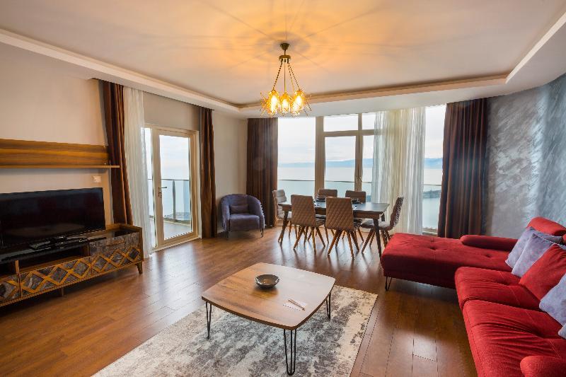 Royal Comfort Arakli