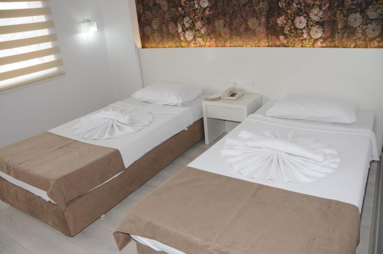 Hotel Myra 3*