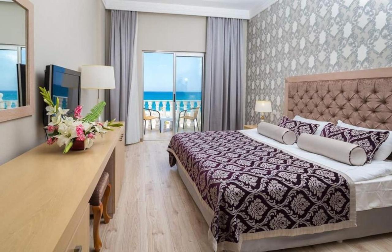 Maya World Imperial Hotel 4*