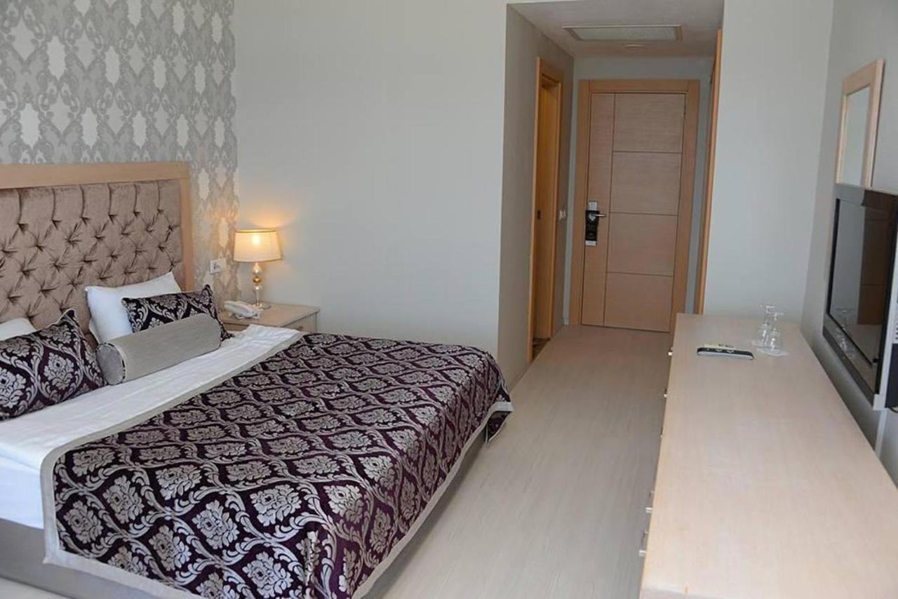Maya World Imperial 4*